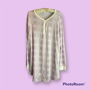 𝅺Avon Lilac Snowflake Long-Sleeved Nightgown Size Small